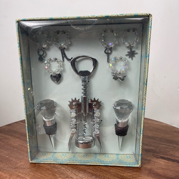 Wild eye Designs wine set- nine pieces. - Picture 1 of 8